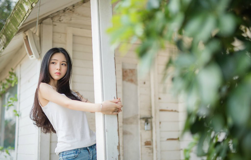 “不知主公有何吩咐？”庞统等人连忙躬身道，骠骑令，代表吕布，骠骑令一出，任何人不得违背。